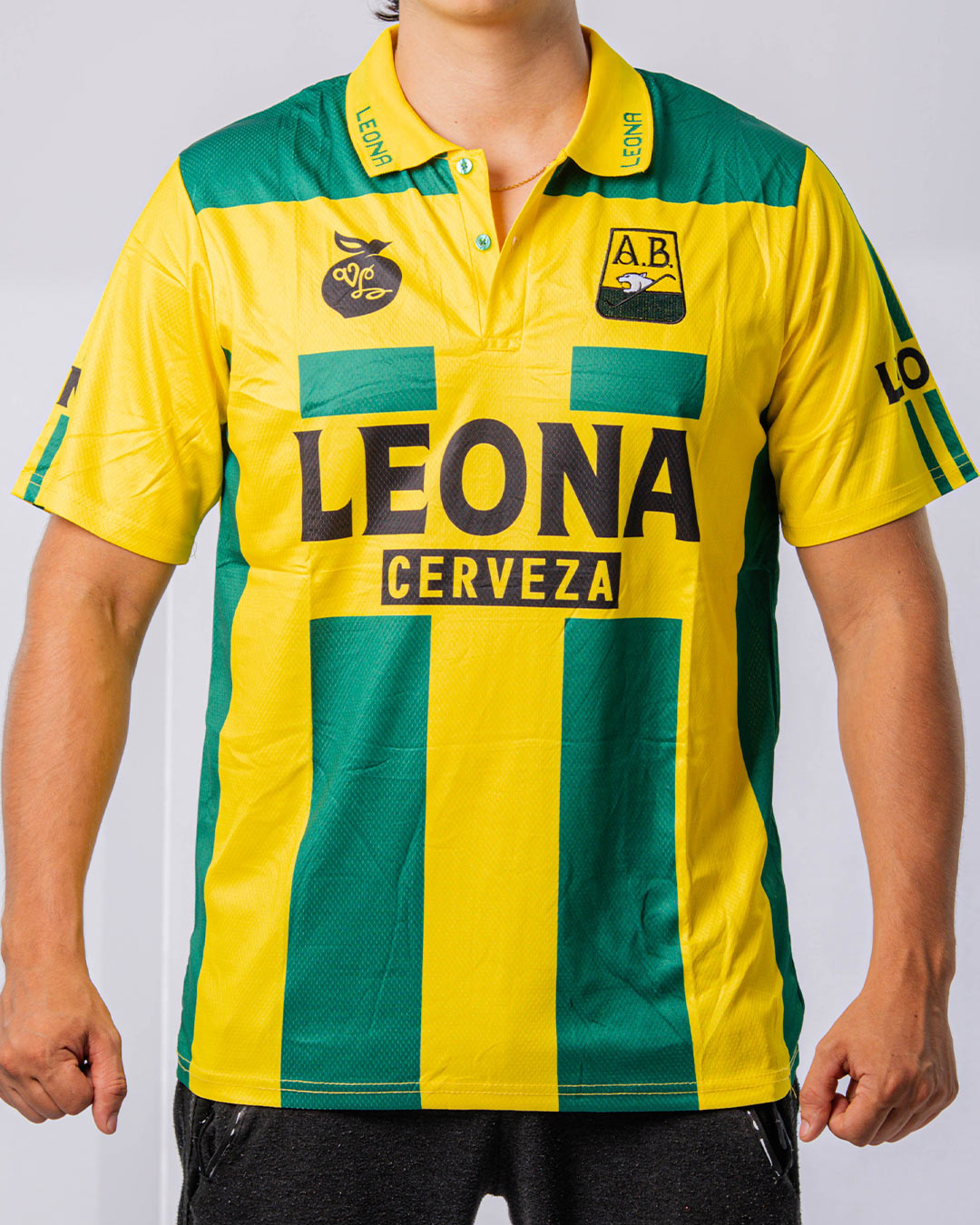 CAMISETA DEL BUCARAMANGA RETRO LEONA