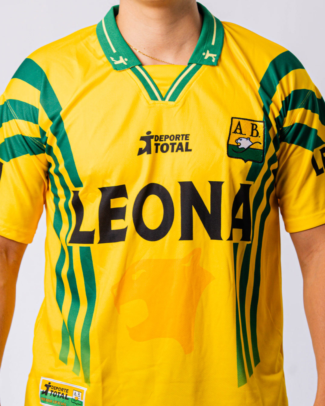 CAMISETA BUCARAMANGA RETRO MALTA LEONA