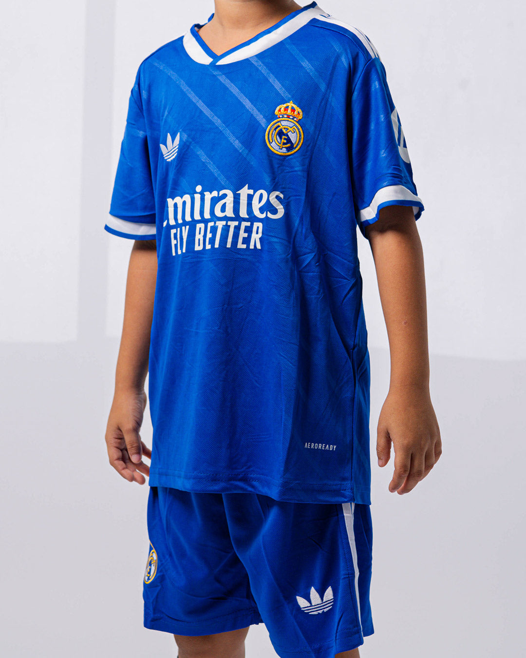 CONJUNTO REAL MADRID NIÑO VISITANTE