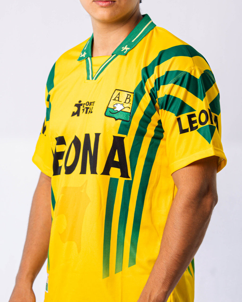 CAMISETA BUCARAMANGA RETRO MALTA LEONA