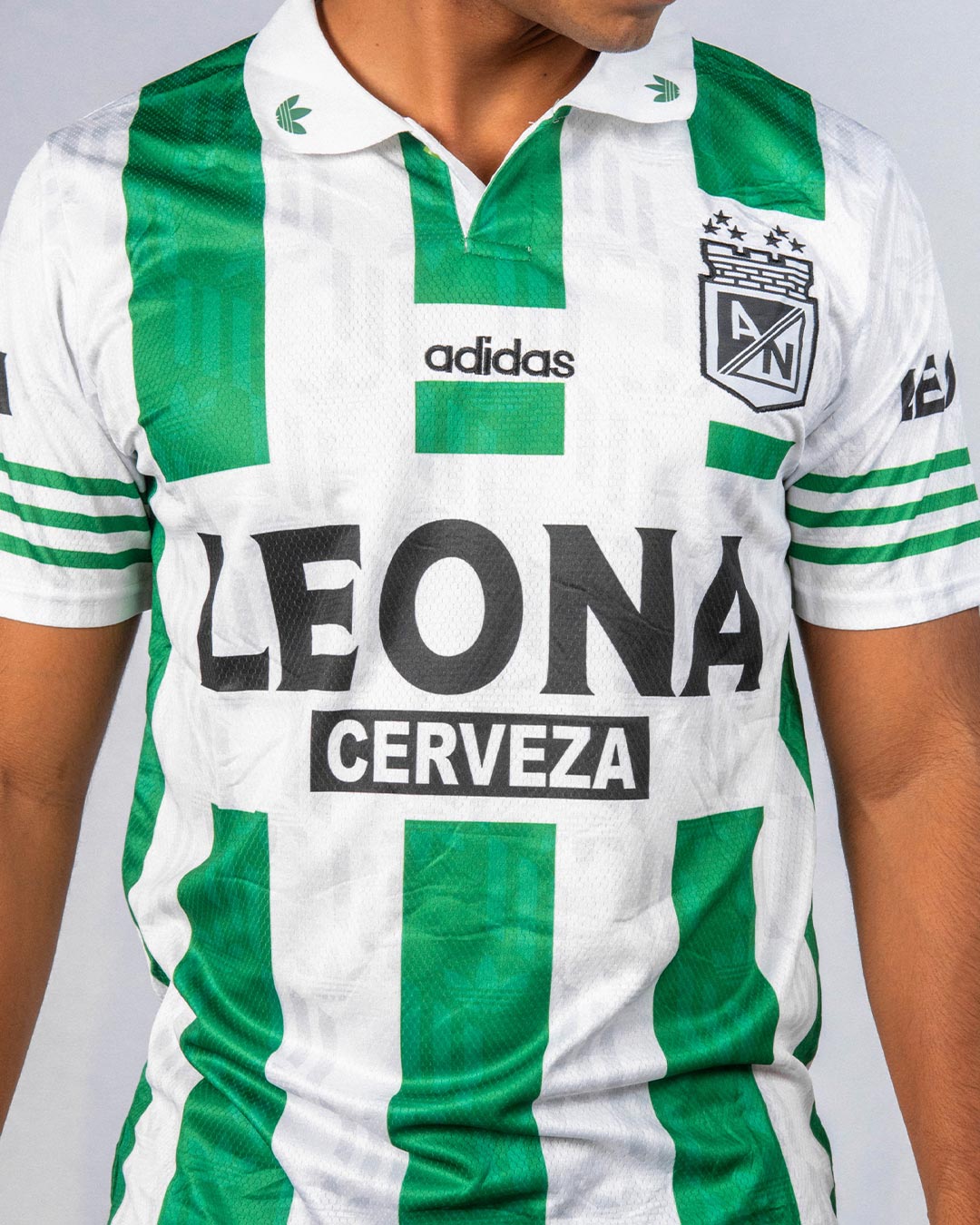 CAMISETA RETRO ATLETICO NACIONAL LEONA