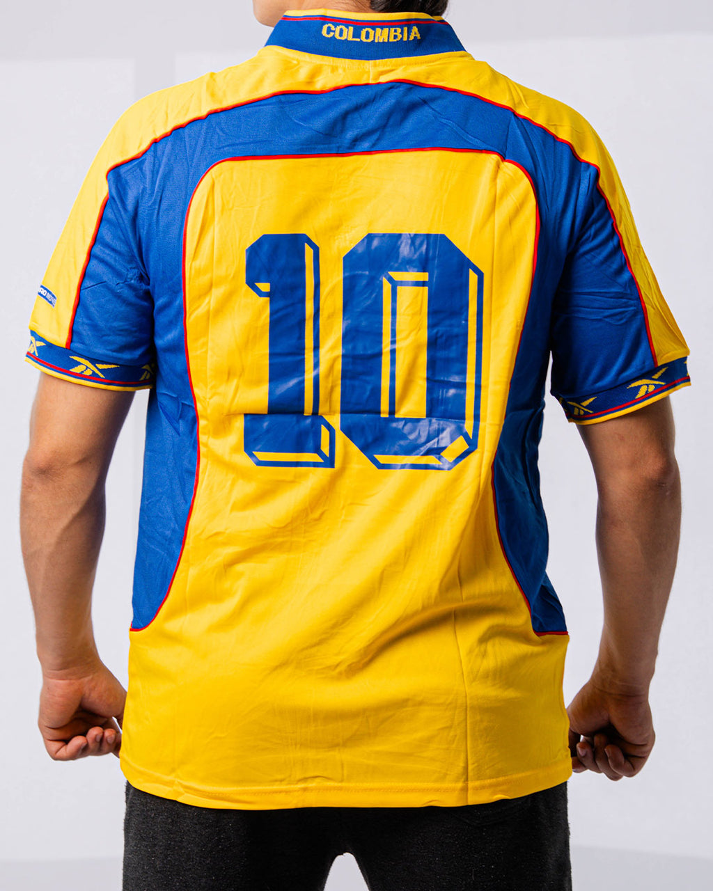 CAMISETA RETRO 2001 COLOMBIA