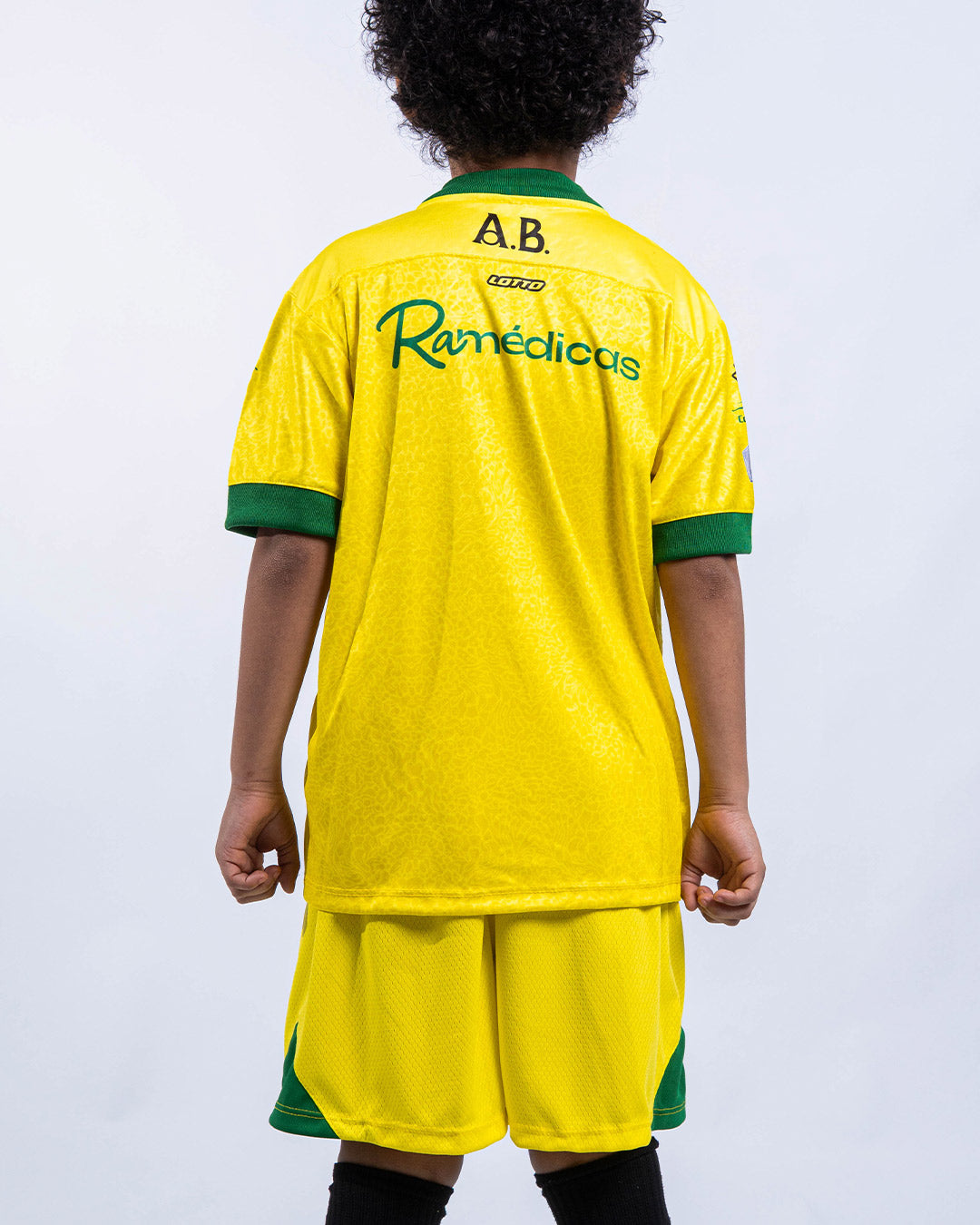 CONJUNTOS PARA NIÑO BUCARAMANGA 2026 LOCAL