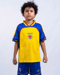 CONJUNTO PARA NIÑO COLOMBIA 2001