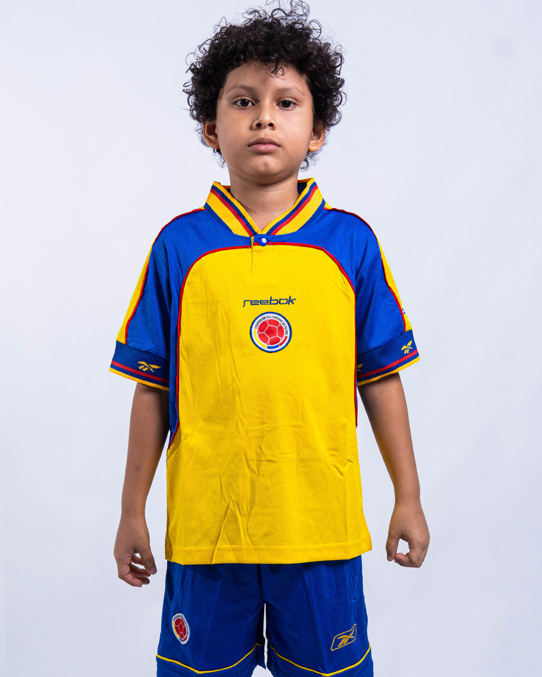 CONJUNTO PARA NIÑO COLOMBIA 2001